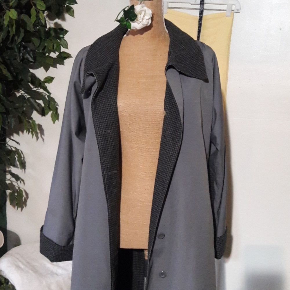 Gray Trench coat M  sz 7/8